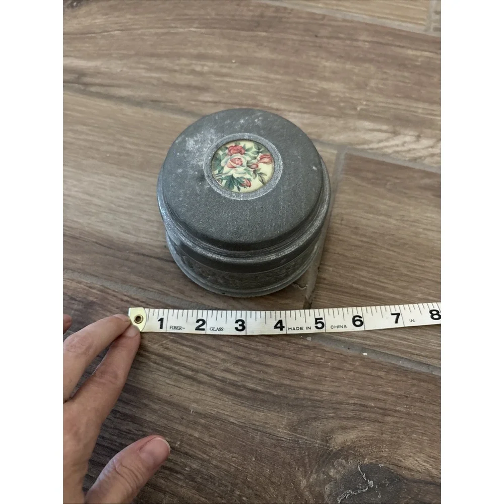 Vintage‎ Large Tin Trinket Powder Box Wind Up Music Box Roses Flowers Musical